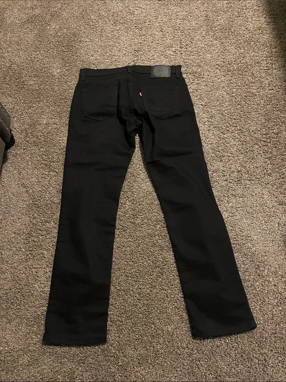 Levi's Men's Slim Straight Jeans in Black